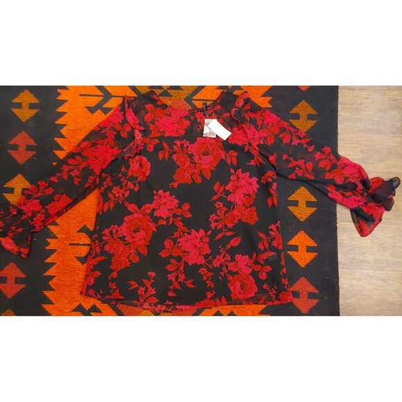 NEW Roz and Ali Plus Size Black and Red Floral Chiffon Top. Ruffles. 1X - Picture 4 of 14